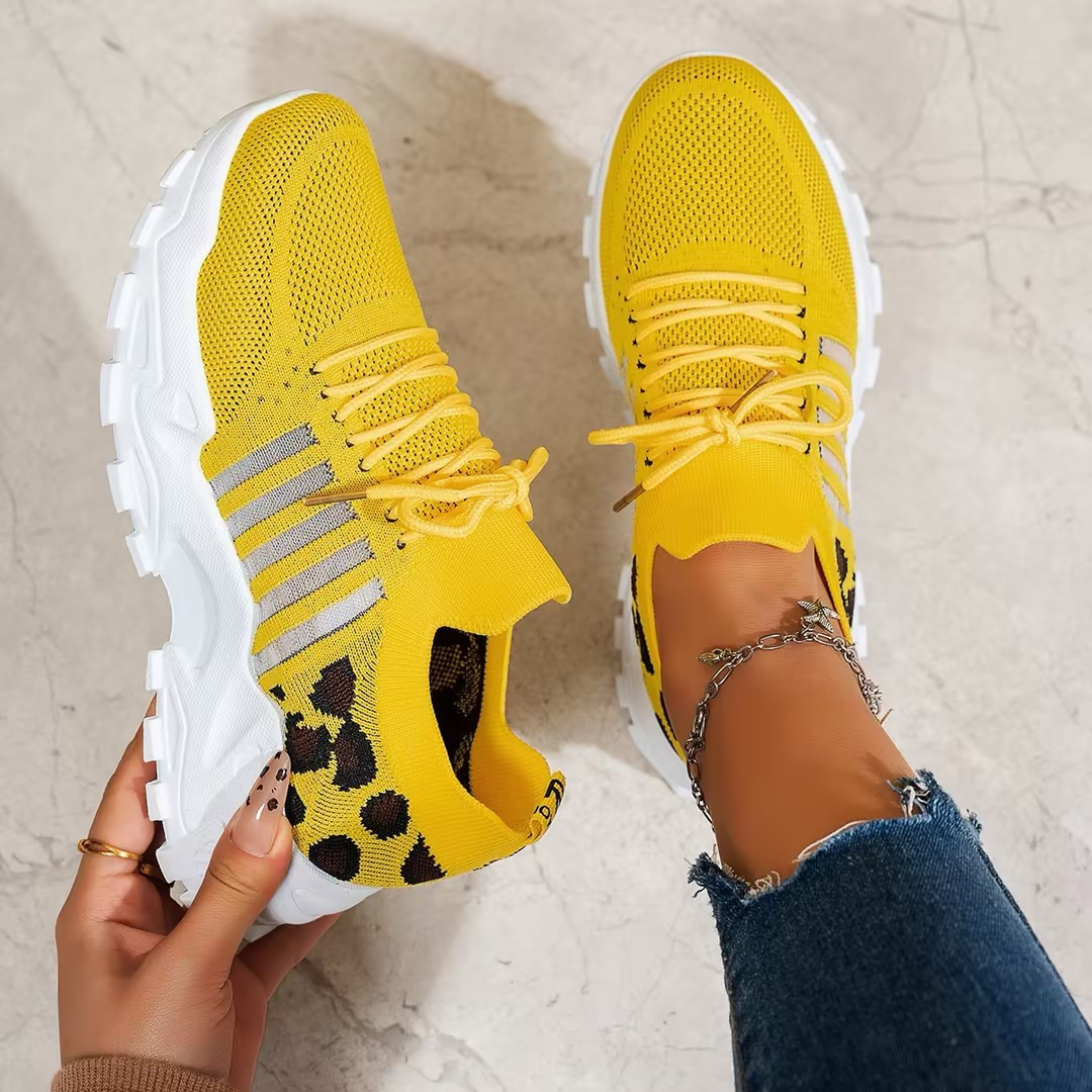 Florine Wide-Toe Sneakers - Yellow