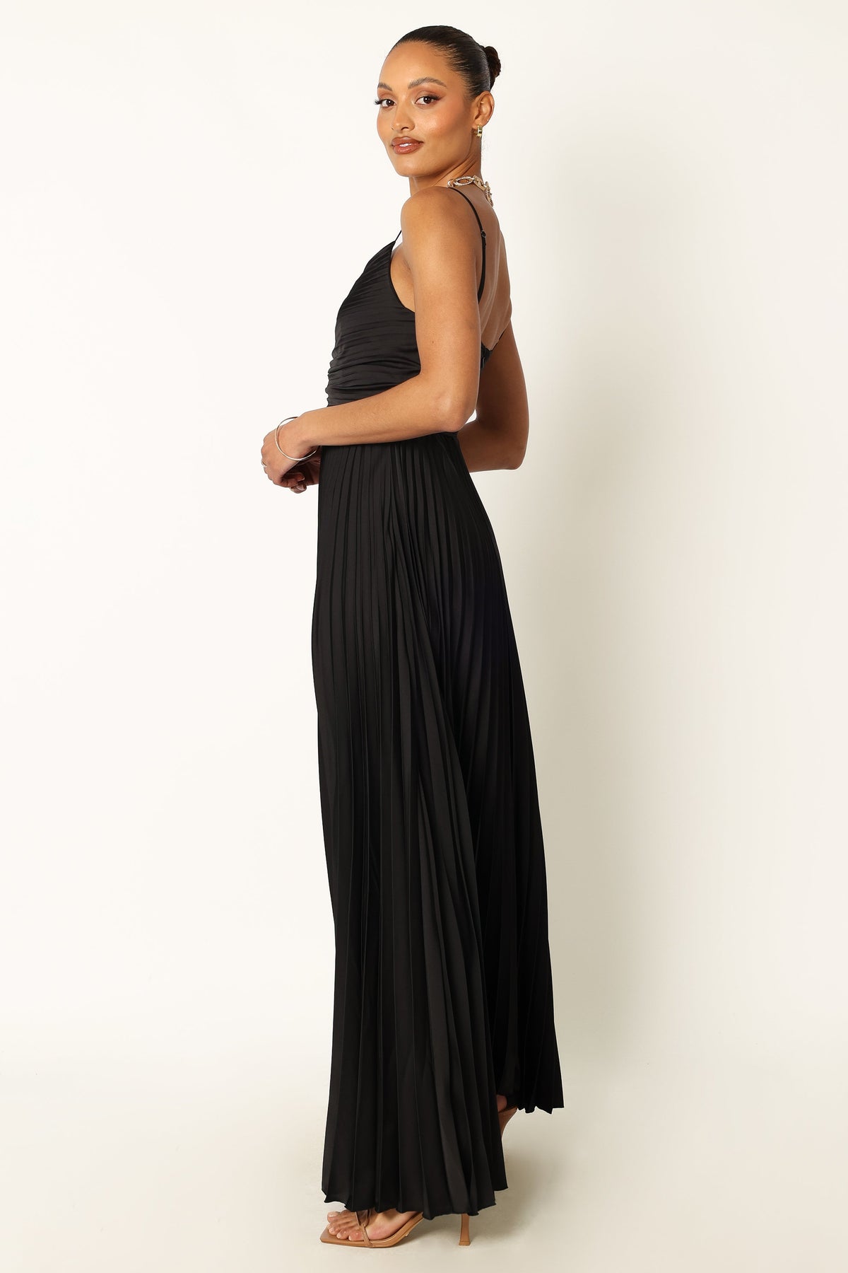 Genna Ruched V-Neck Pleat Maxi Dress - Black