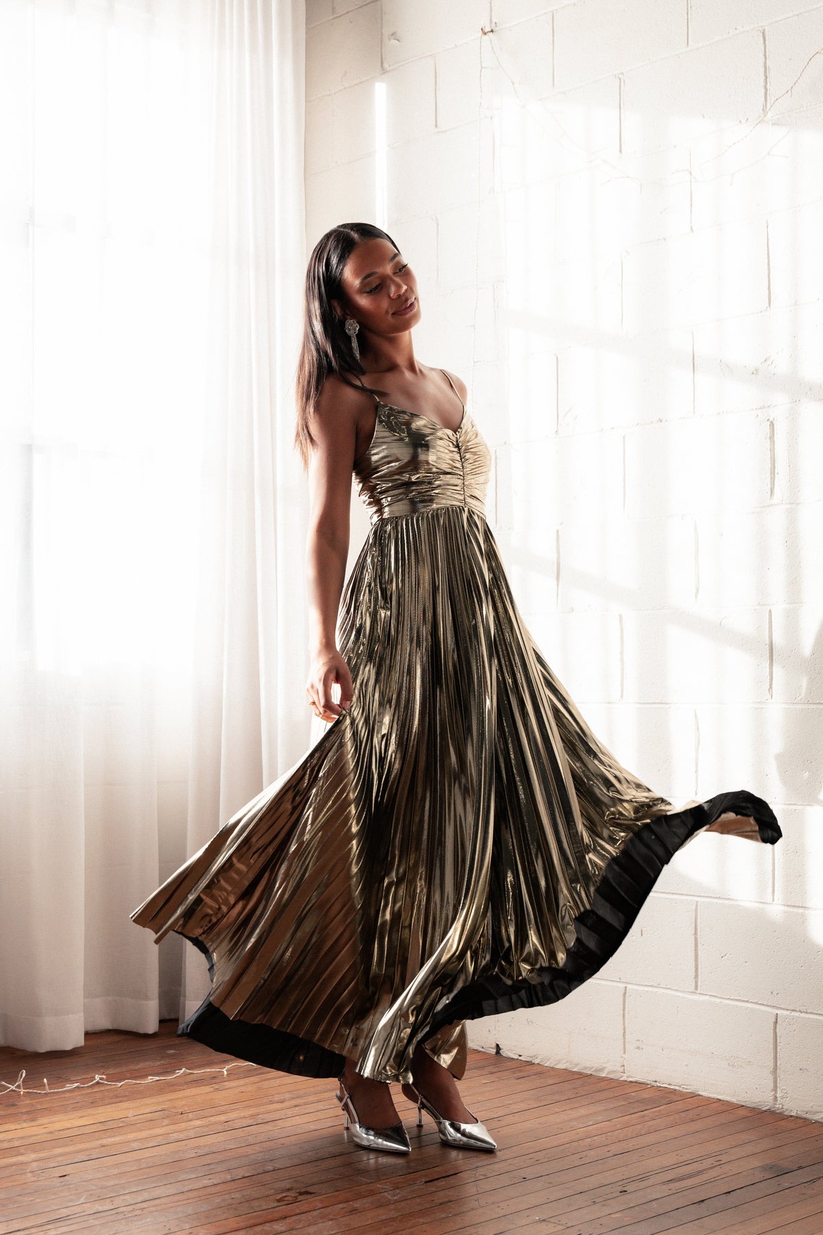 Genna Ruched V-Neck Pleat Maxi Dress - Gold