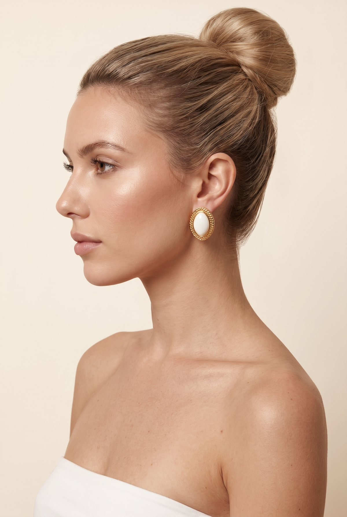Jessamy Textured Oval Stud Earrings - Ivory