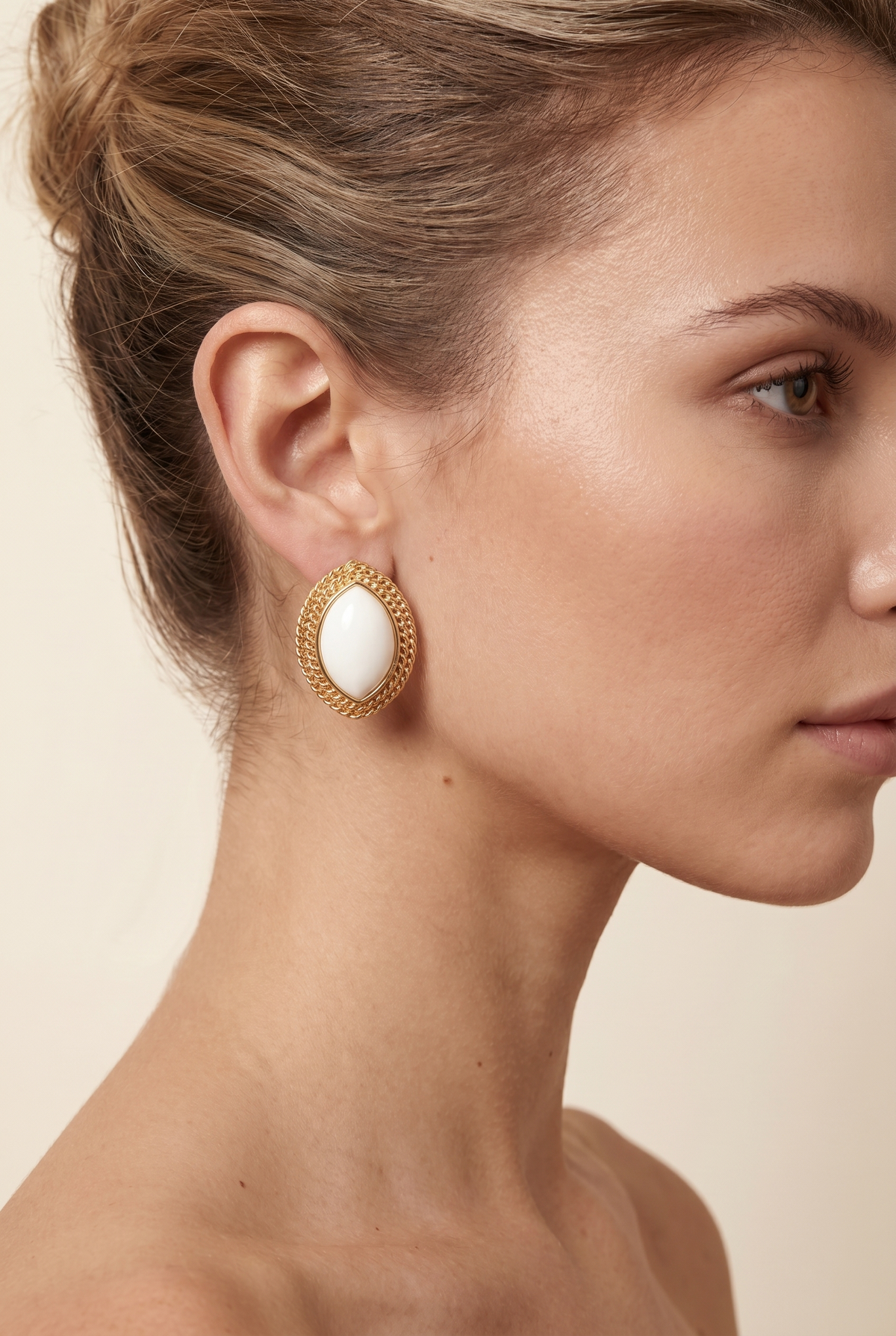 Jessamy Textured Oval Stud Earrings - Ivory