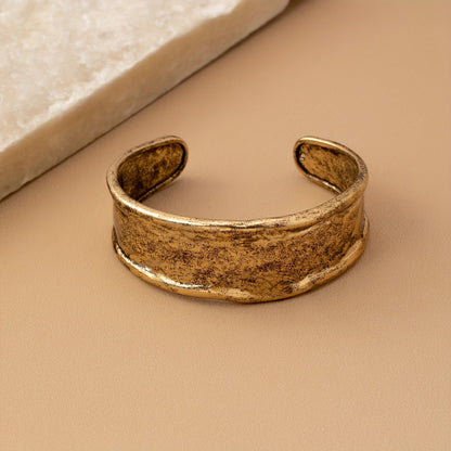Laurine Curved-Top Bracelet - Gold