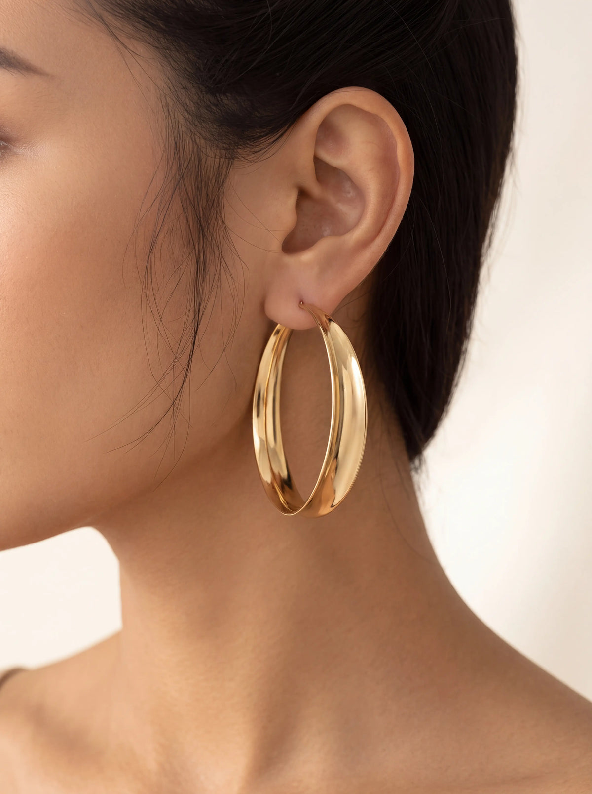 Maelys Gold Chunky Hoop Earrings - Gold