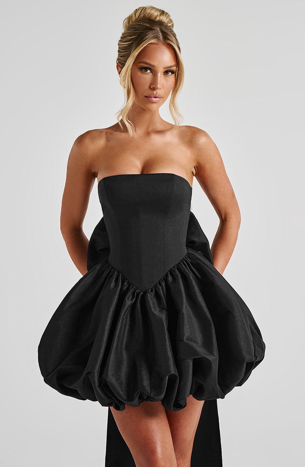 Ryla Strapless Bow Back Bubble Mini Dress - Black