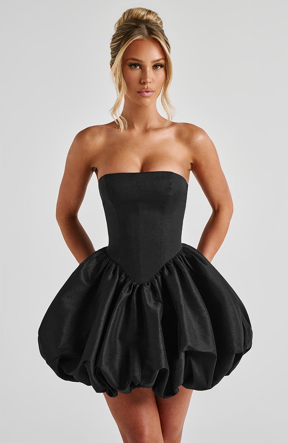 Ryla Strapless Bow Back Bubble Mini Dress - Black