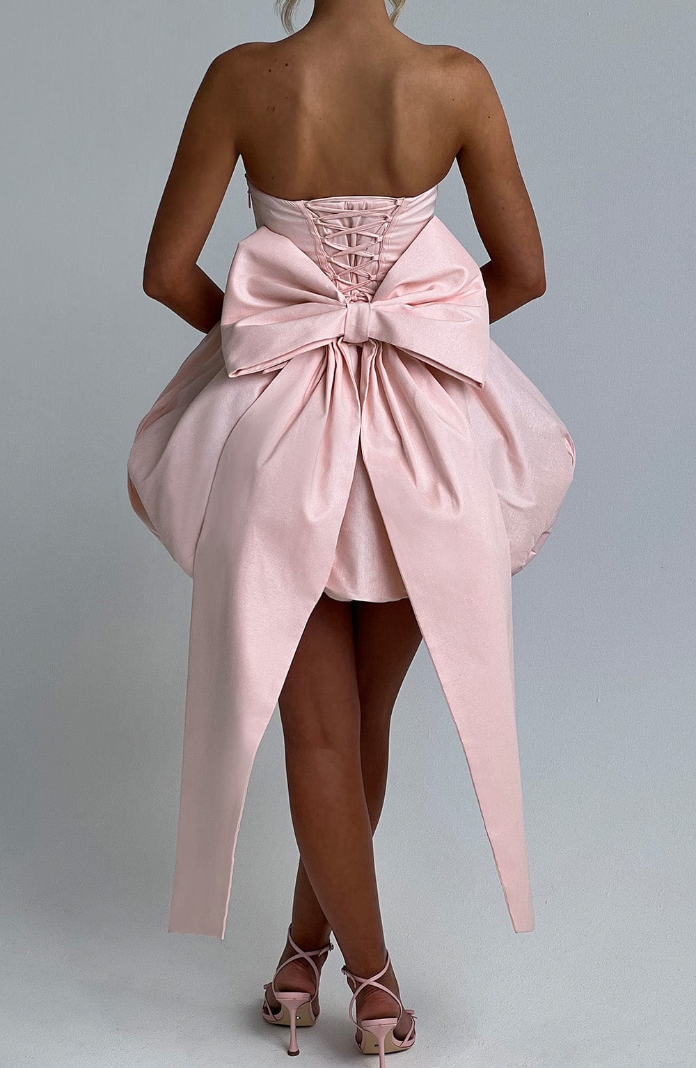 Ryla Strapless Bow Back Bubble Mini Dress - Blush Pink