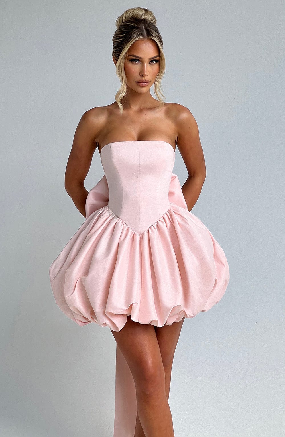 Ryla Strapless Bow Back Bubble Mini Dress - Blush Pink