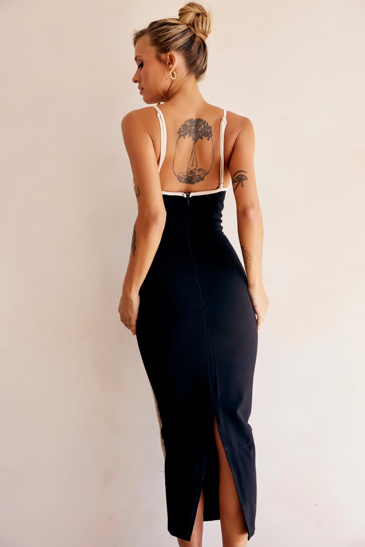 Eleonora Bodycon Midi Dress - Black